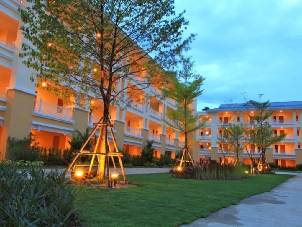 The One Residence Hotel Bangkok Buitenkant foto